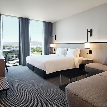 Hyatt Place Melbourne Caribbean Park Scoresby ภายนอก รูปภาพ